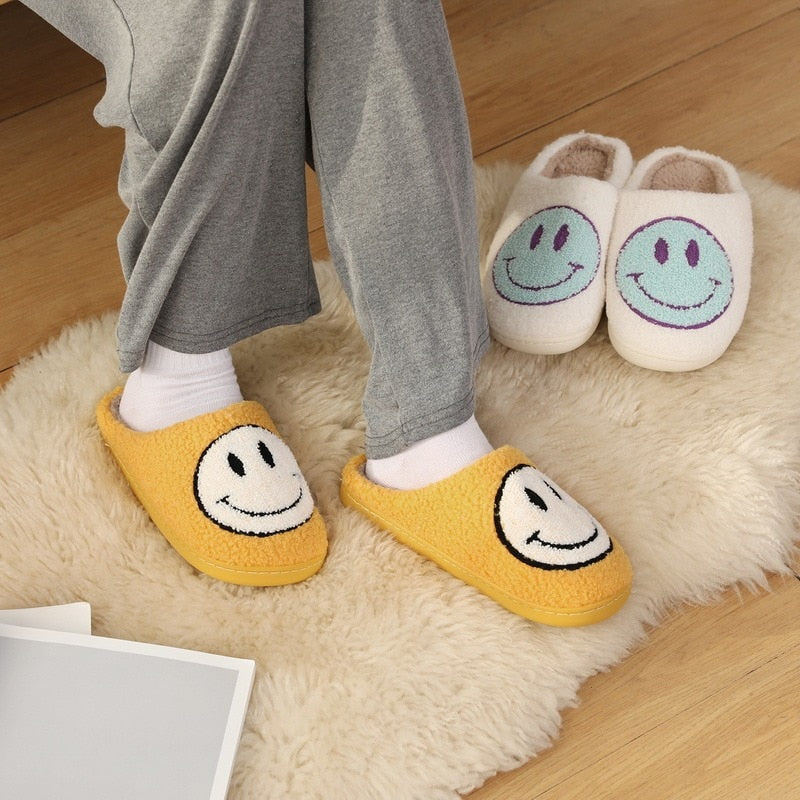 Big Smiley Pattern Slippers 2.0